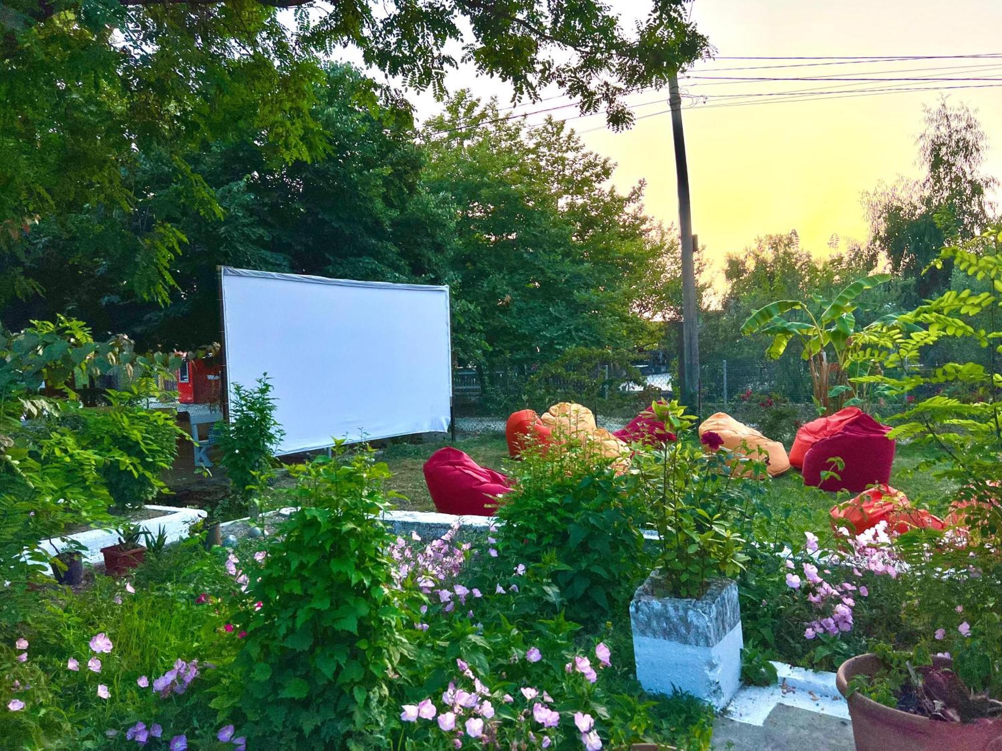 Garden Villa Naza Piqeras 外观 照片
